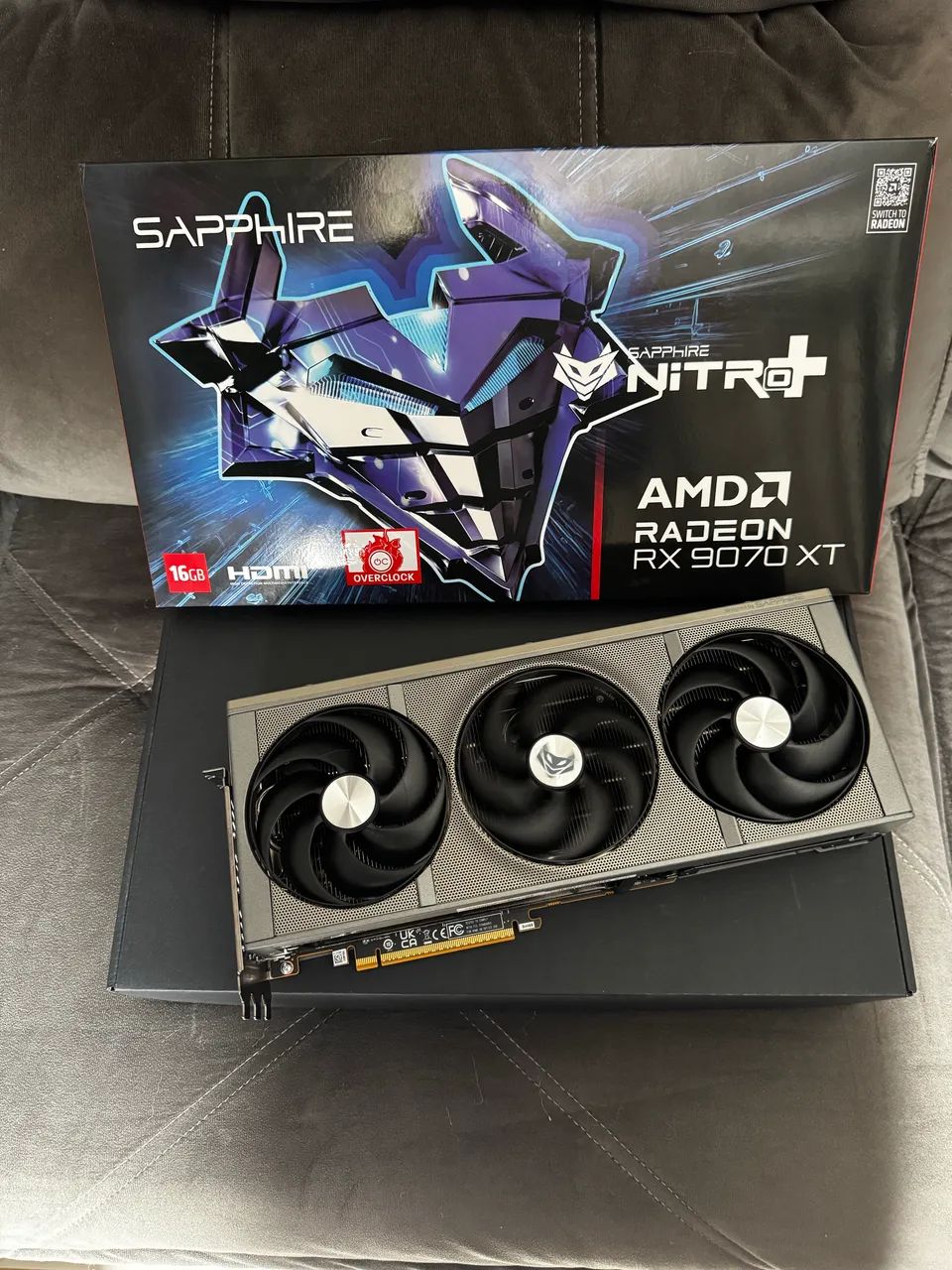 RX 9070 XT SAPPHIRE NITRO + 16GB  - Foto 3