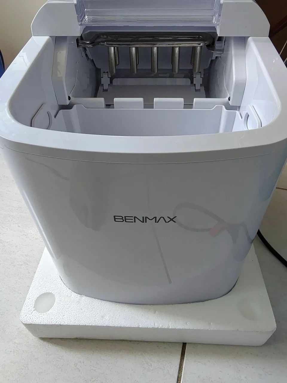 Máquina de Gelo Benmax - 15 Kg ( NOVA) - Foto 2