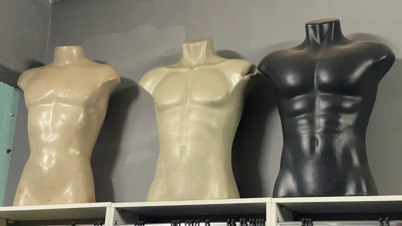 Manequins masculinos corpo todo e meio fibra e normal  - Foto 4