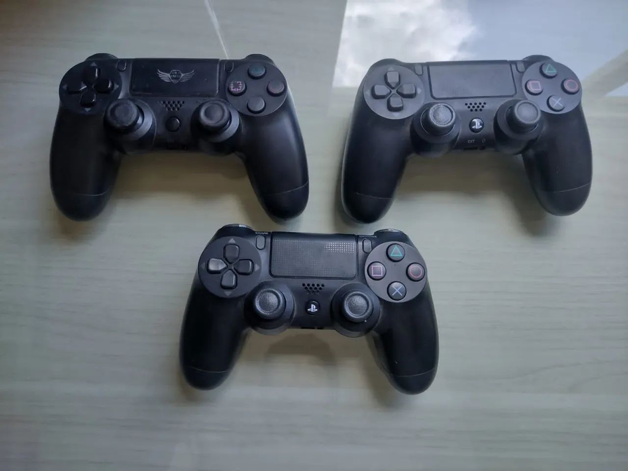 Playstation 4 slim 1TB com leitor de discos  - Foto 3