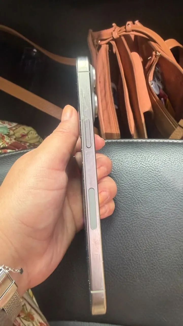Vendo iPhone 15 pro Max excelente estado  - Foto 3