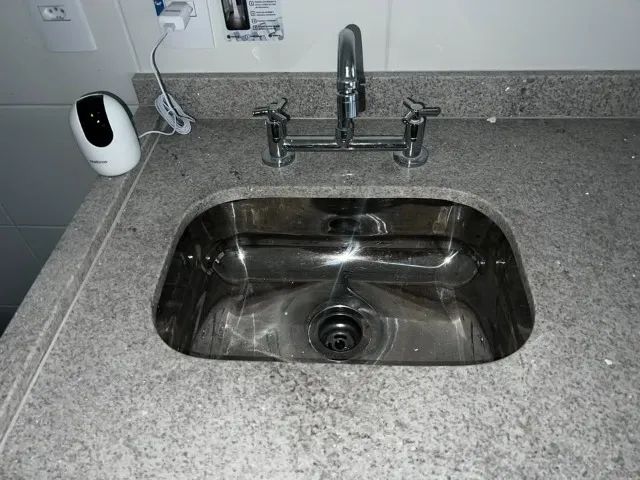 Pia/Bancada de Granito com Cuba e Torneira - Foto 2