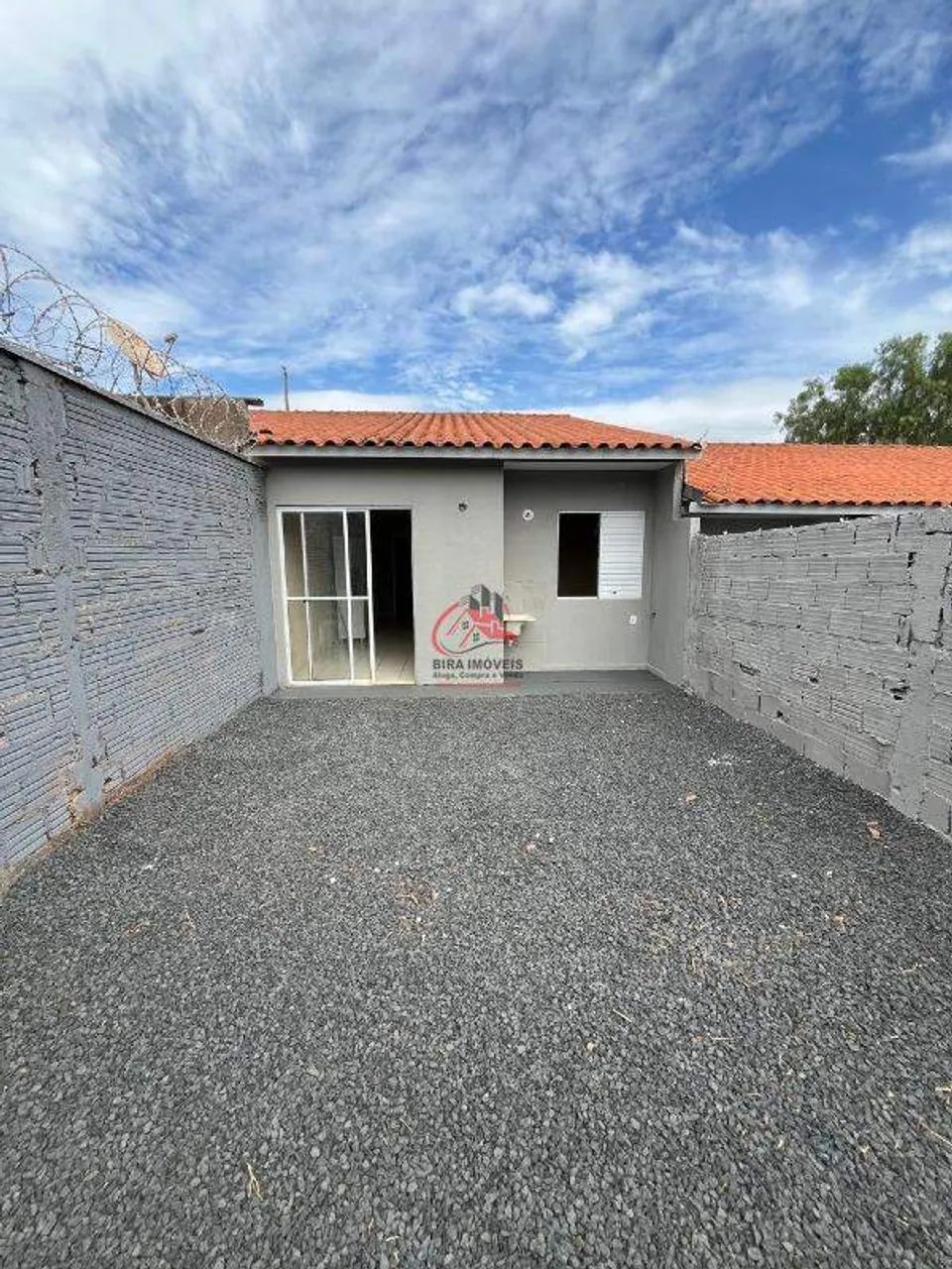 Casa no Condomínio Moradas com 3 Quartos e garagem