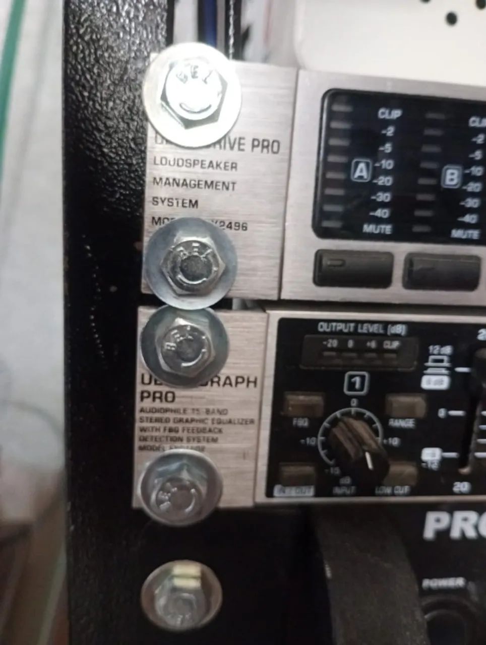 ? Kit Behringer Profissional - DCX2496 + DEQ Graph Pro ? - Foto 5