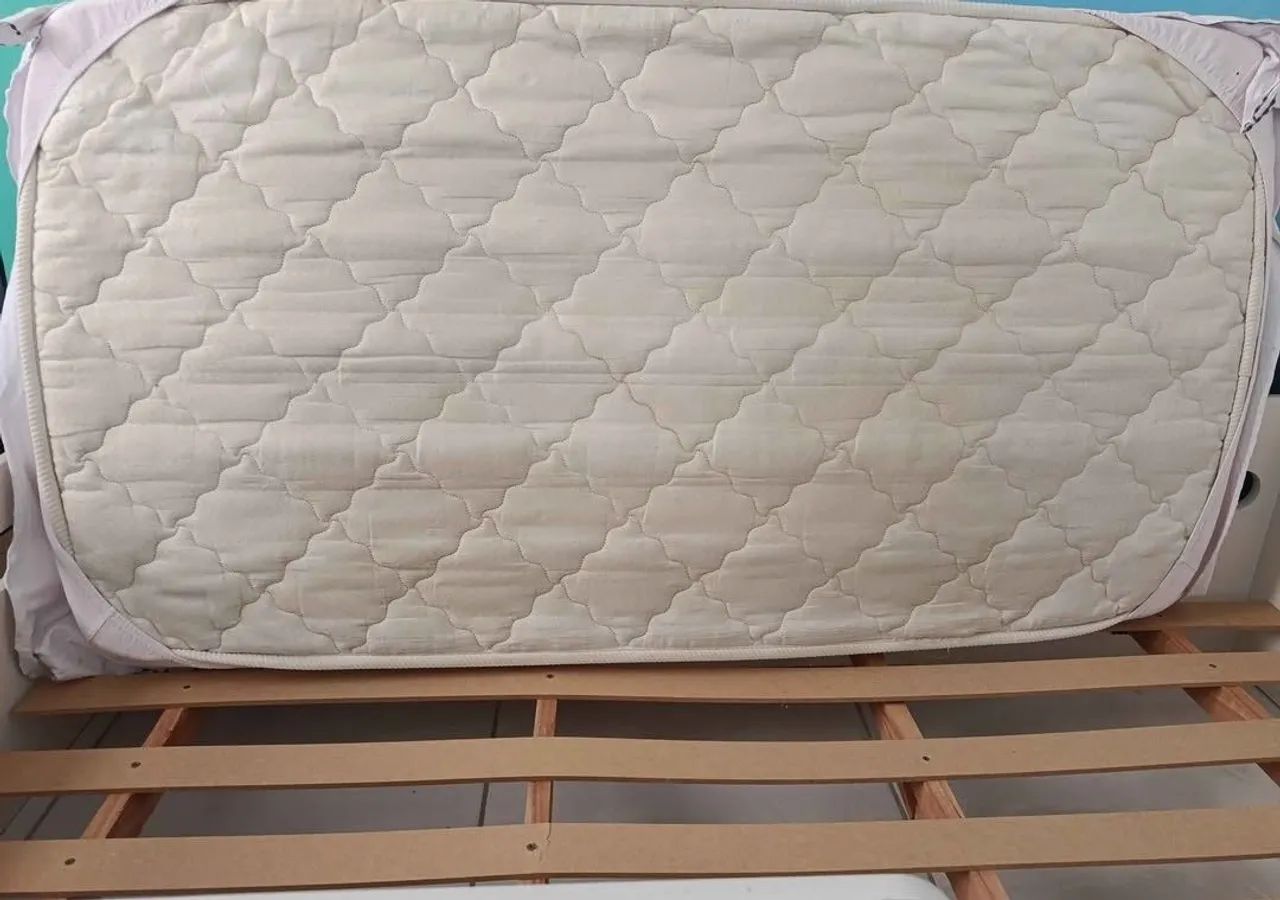 Cama infantil com colchão de berço  - Foto 2