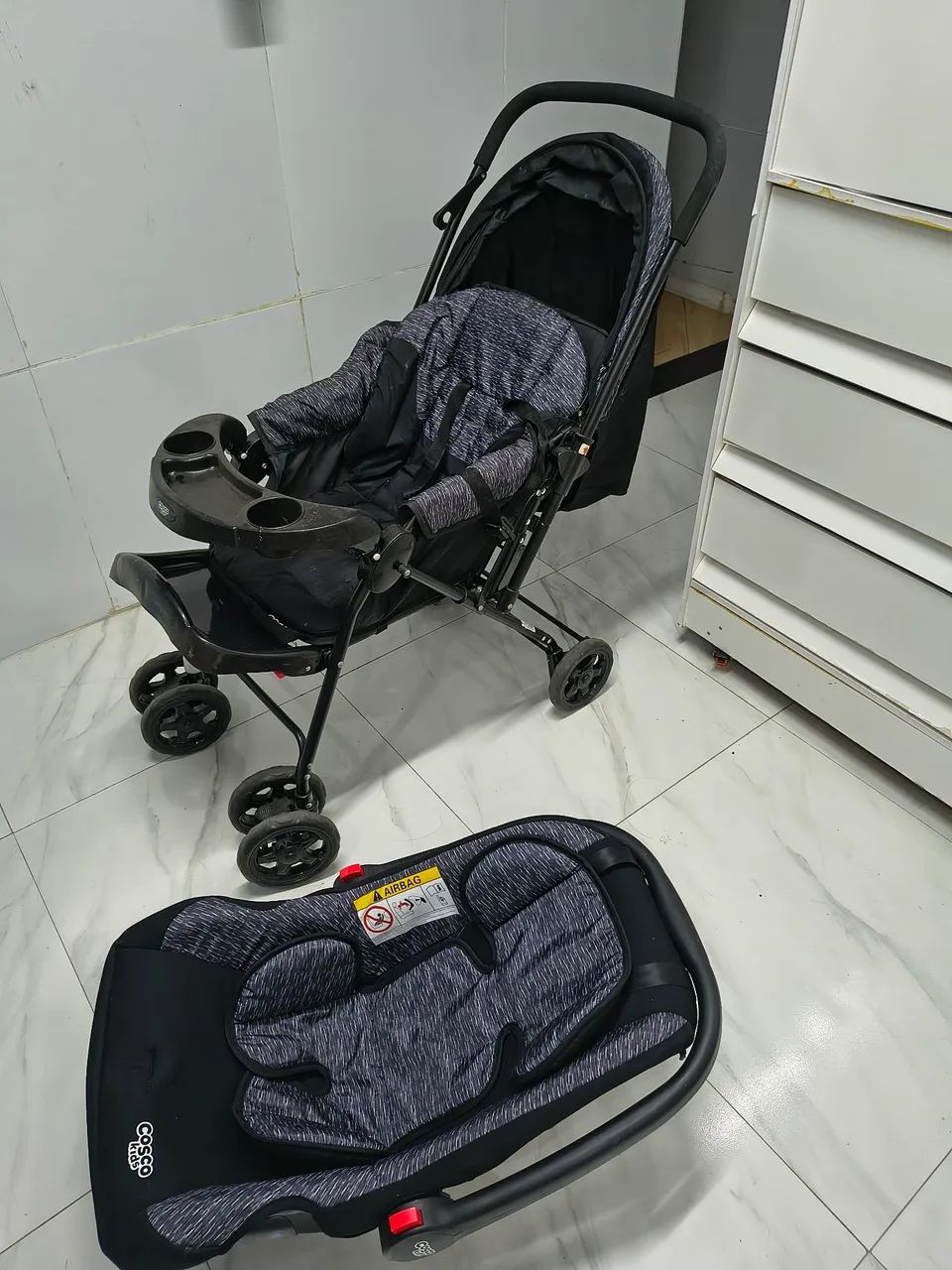Carrinho e bebê conforto COSCO - Foto 3