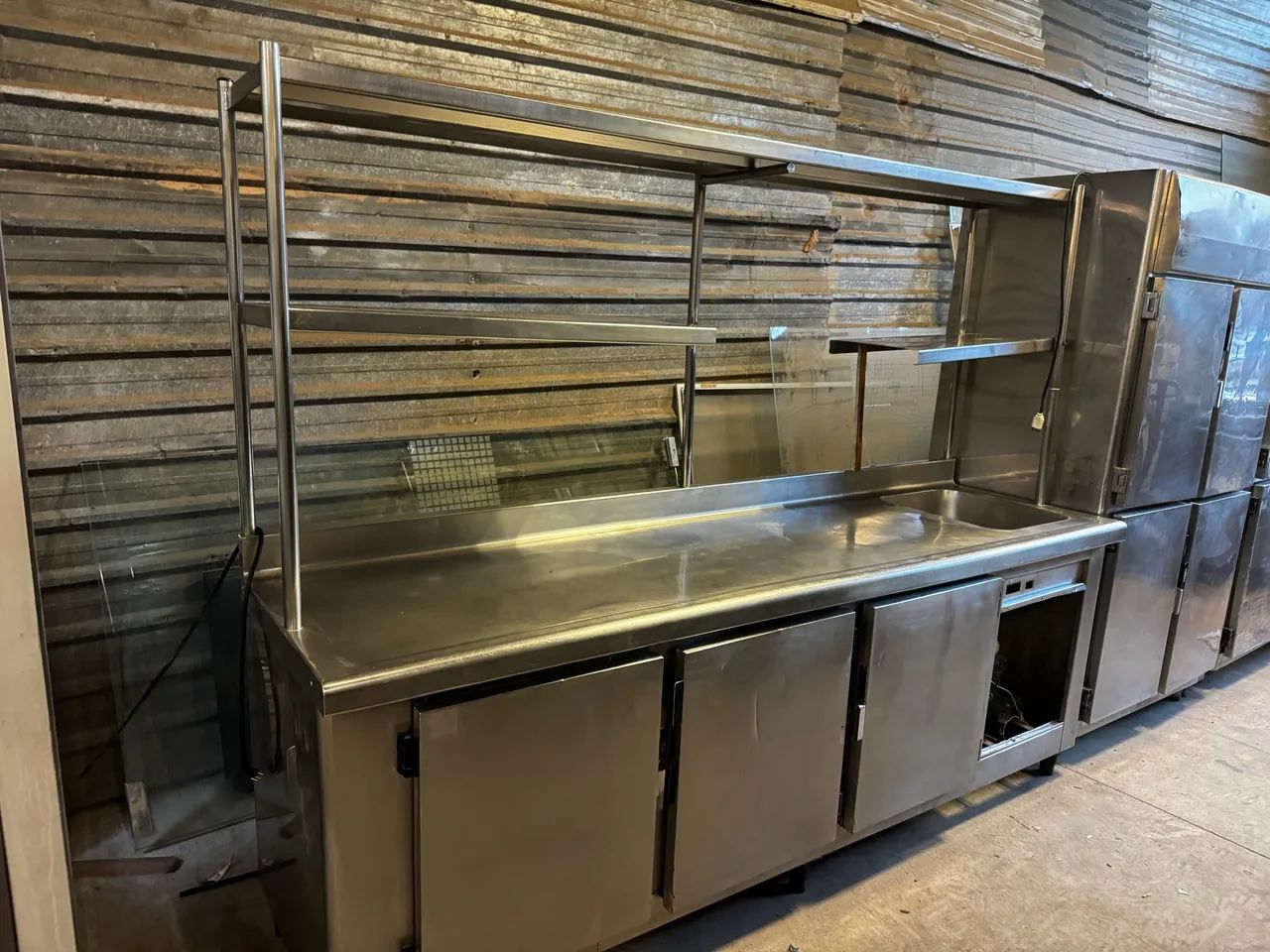 Bancada refrigerada com pia em aço inox 2,5 M  - Foto 4