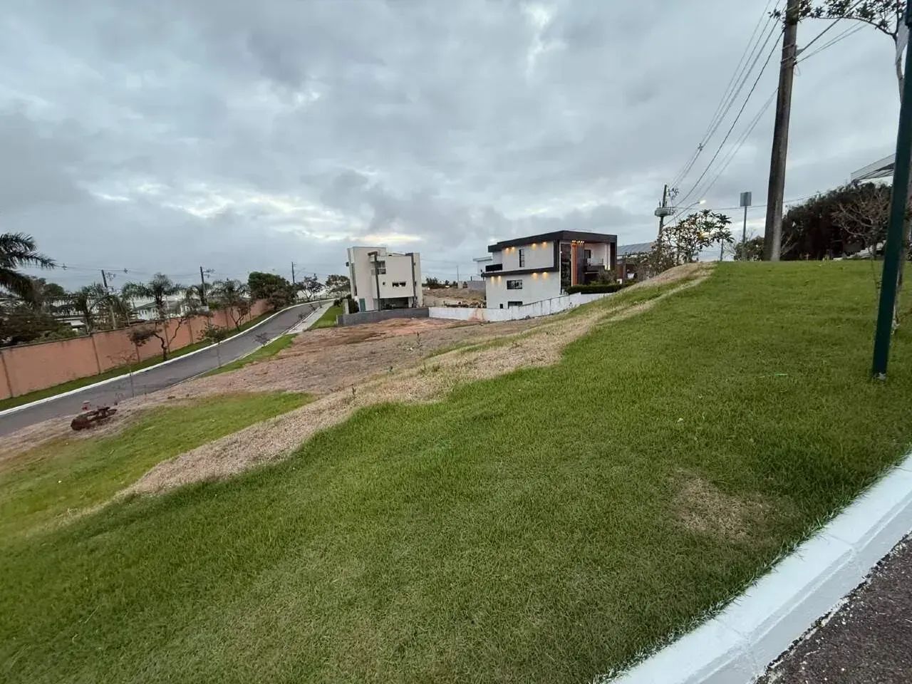 2 LOTES À VENDA  CONDOMÍNIO RIVIERA PARK