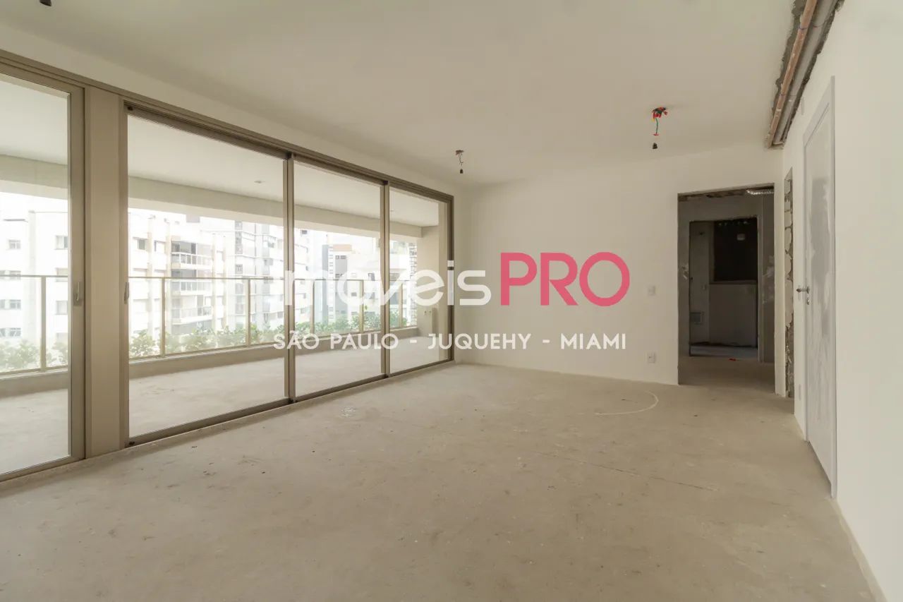 Apartamento à Venda no Edifício Versace ? Moema | 150 m² | 3 Suítes | 2 Vagas - Foto 2