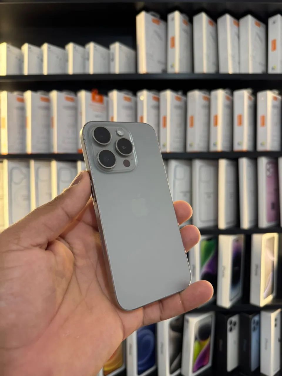 iPhone 15 Pro, com entrega e acessórios!