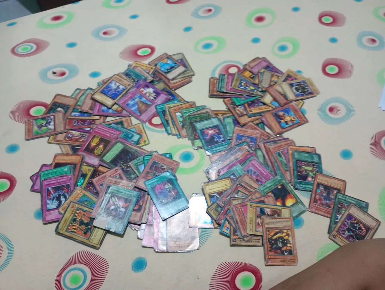 Mais de 200 cartas de yu-gi-oh - Foto 4