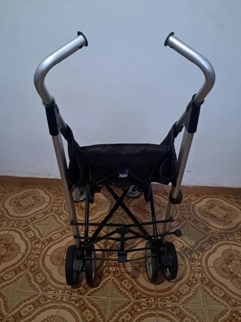 Carrinho de bebê Chicco Lite Way- leve e compacto  - Foto 3