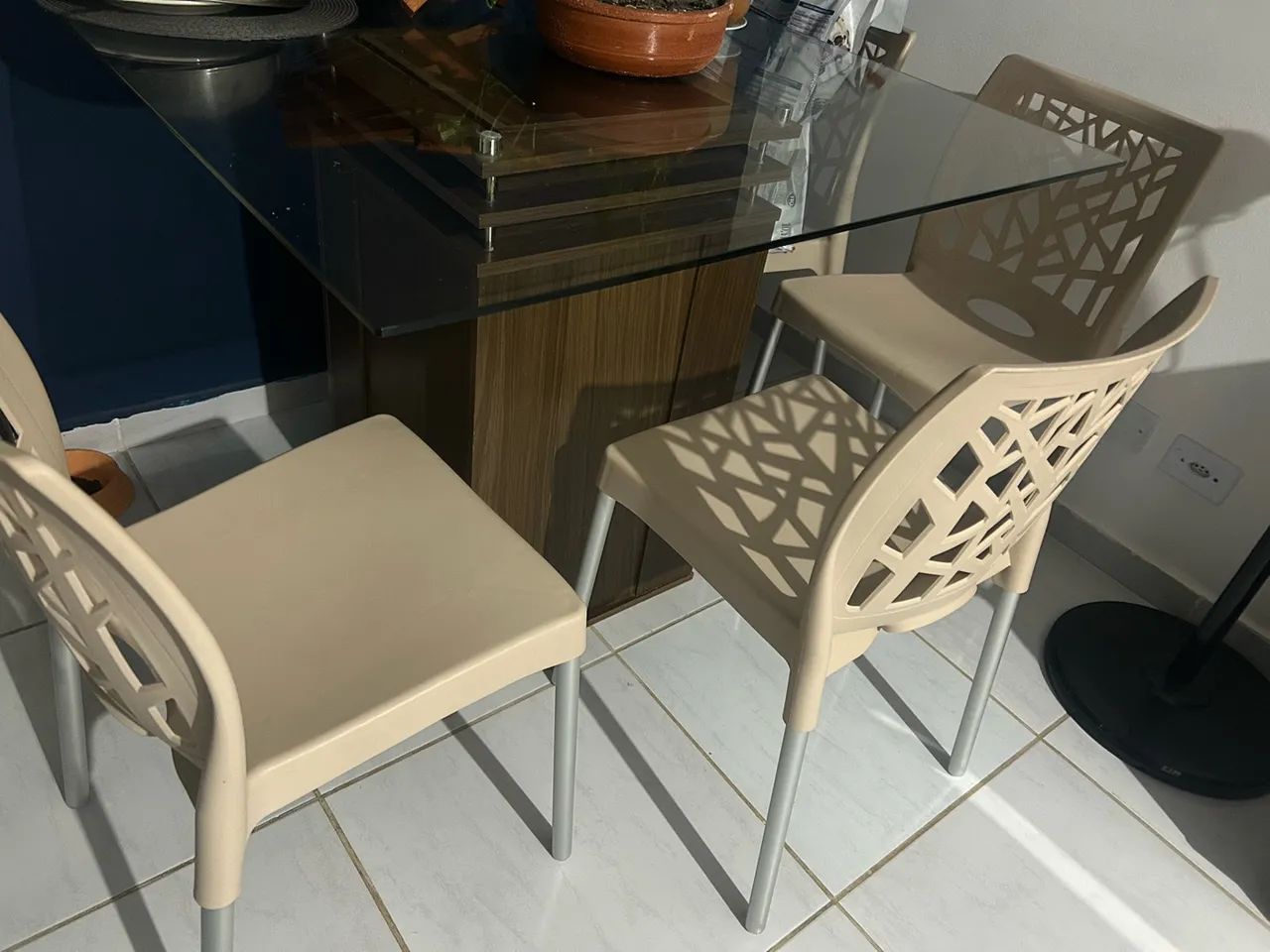 Mesa com tampo de vidro  - Foto 2