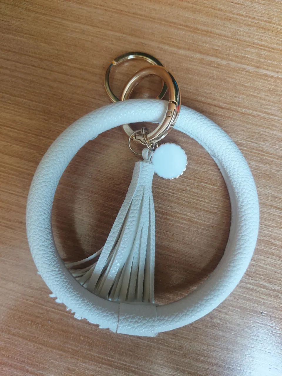 Chaveiro De Pulso Feminino Branco Tipo Pulseira Grande 32cm - Foto 5