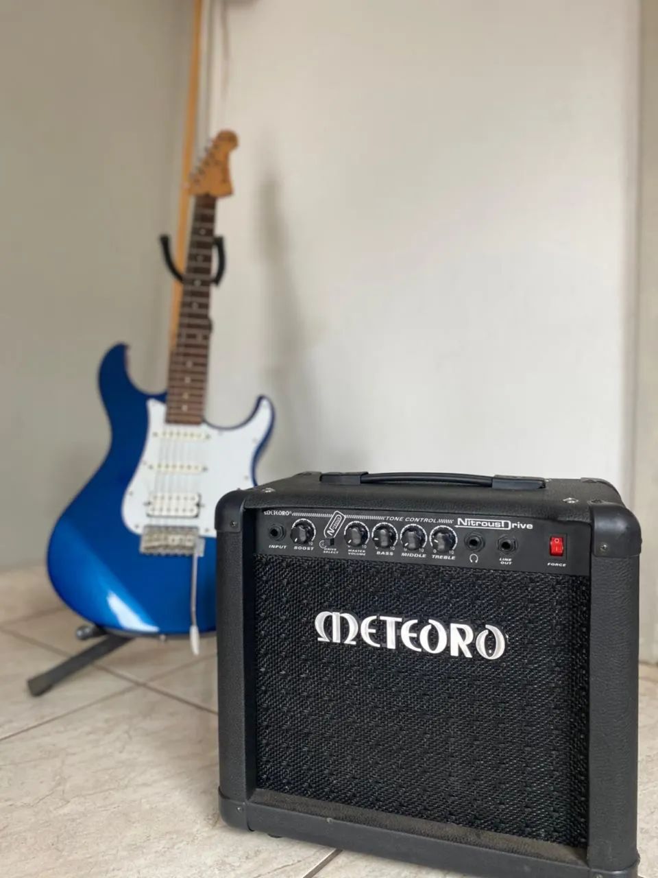 Guitarra Yamaha  - Foto 4