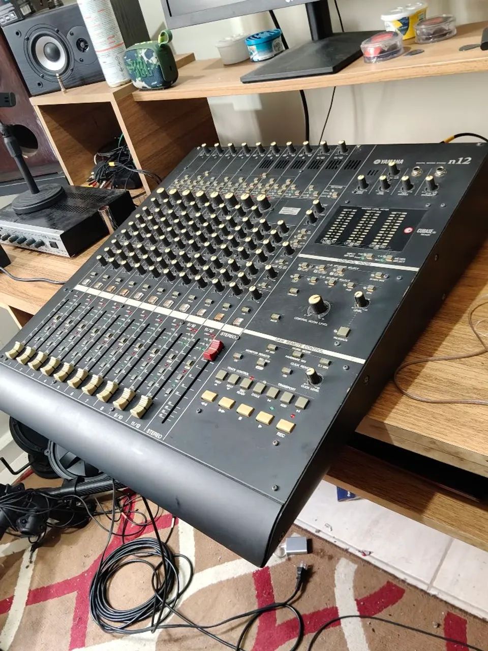 Mesa/interface de áudio 12 Canais YAMAHA N12 STÚDIO  - Foto 3