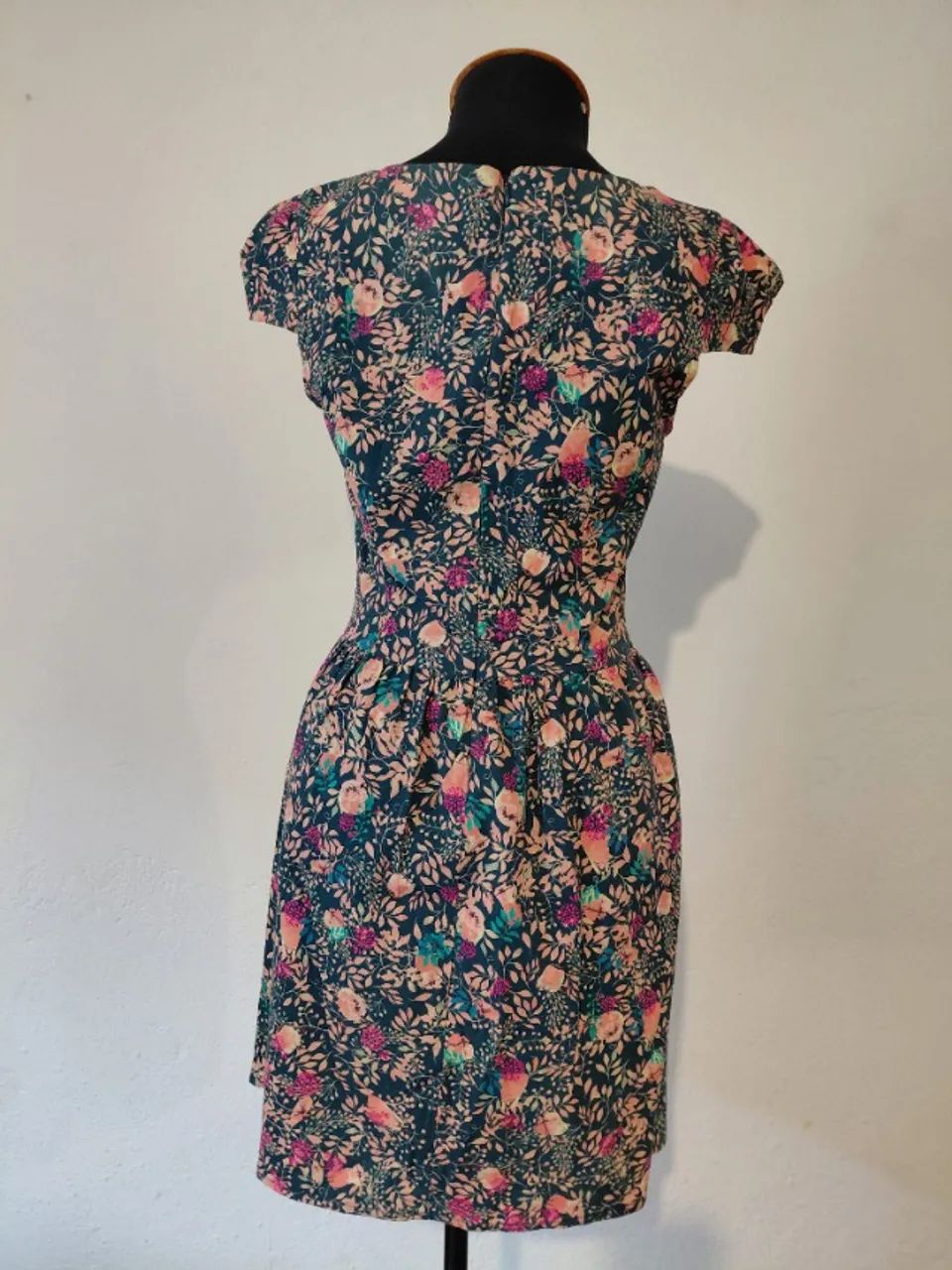 Vestido floral - Kitson - Foto 5