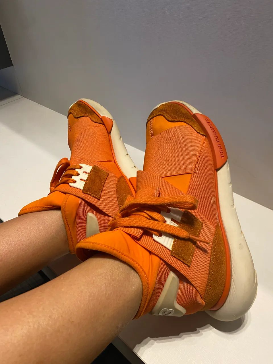 tênis y-3 yohji yamamoto laranja 35 - Calçados - Auxiliadora
