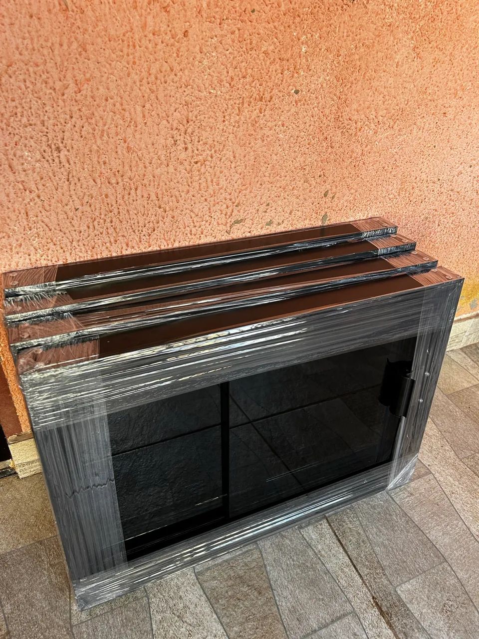 Selling a brand-new bathroom window!!