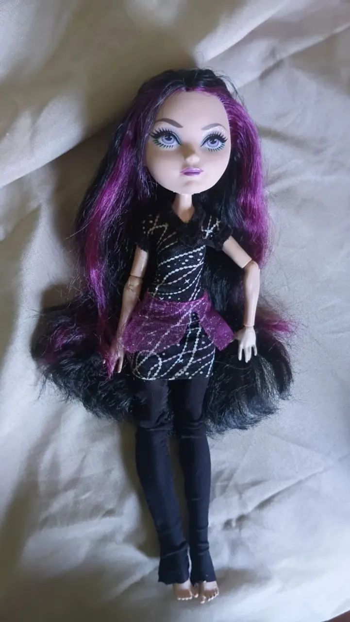 Raven Queen ever after high 