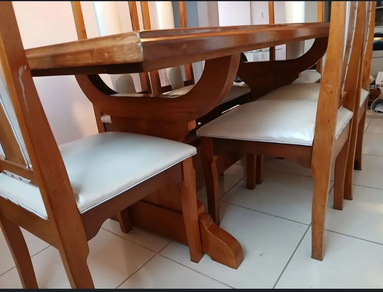 Mesa de Madeira de Mogno c/6 cadeiras - Foto 3