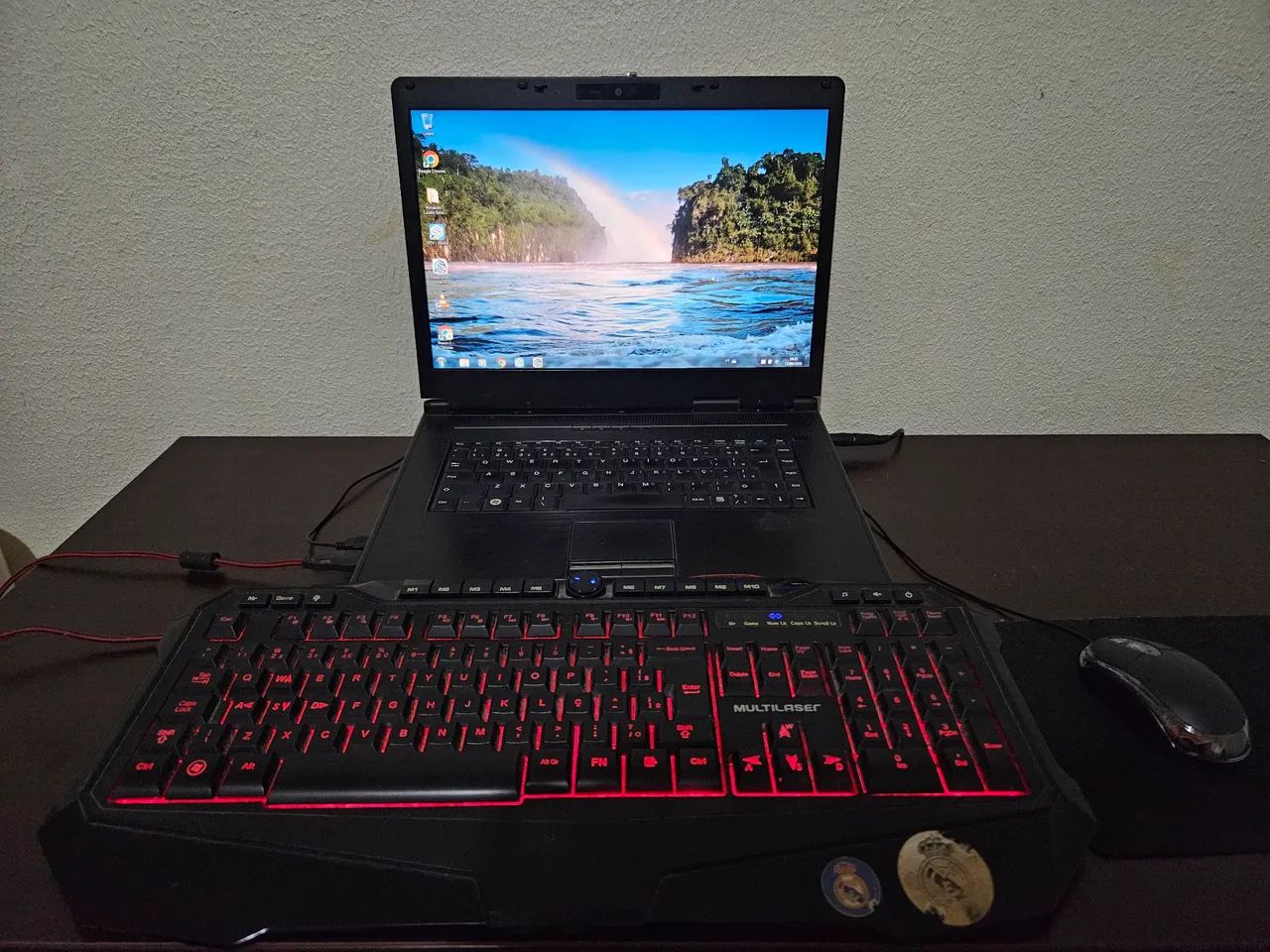 VENDO NOTEBOOK COM TECLADO GAMER, MOUSE E MOUSEPAD