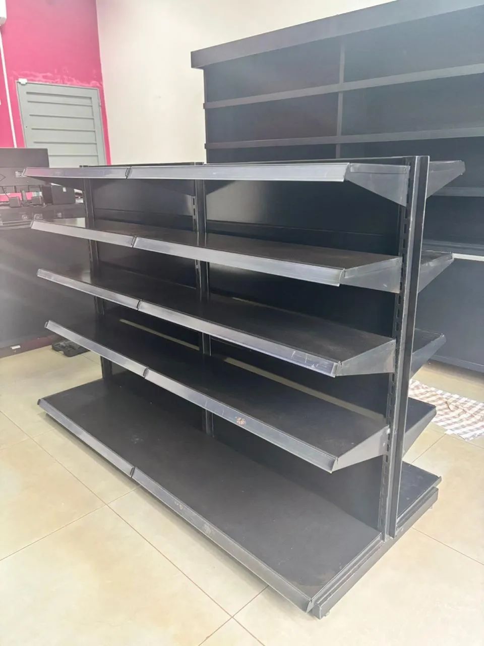 Gôndolas de Centro para Supermercado/Loja - Excelente Estado - Foto 3