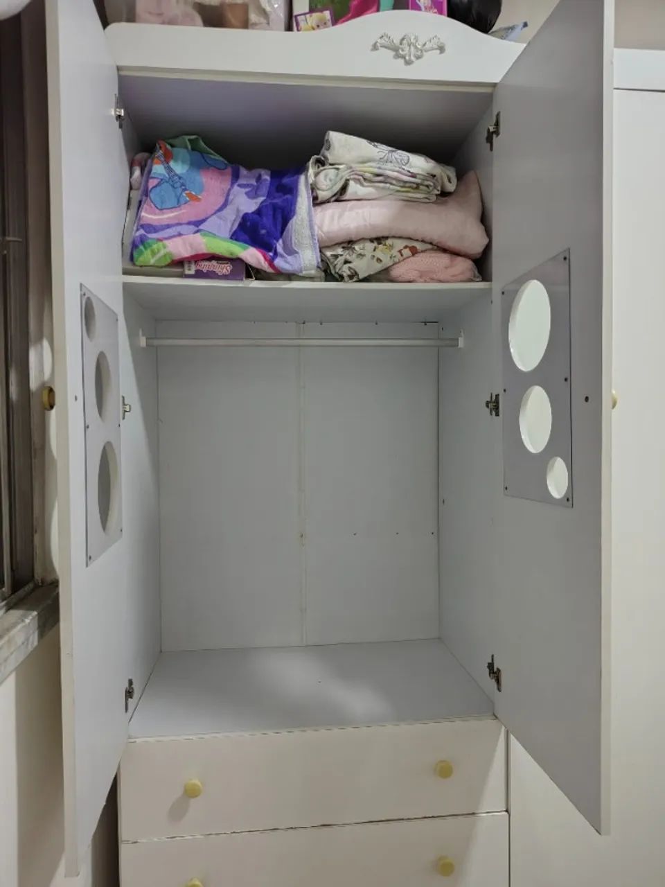 Guarda roupa infantil Usado. - Foto 2