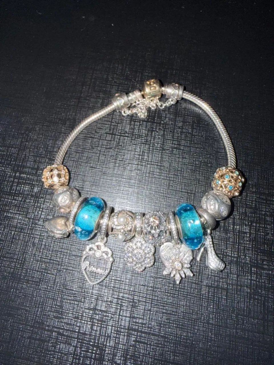 Pulseira Pandora original com 13 charms  - Foto 2