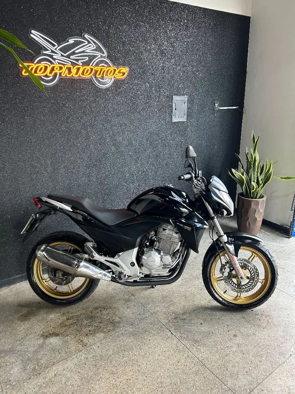 CB 300R  - Foto 2
