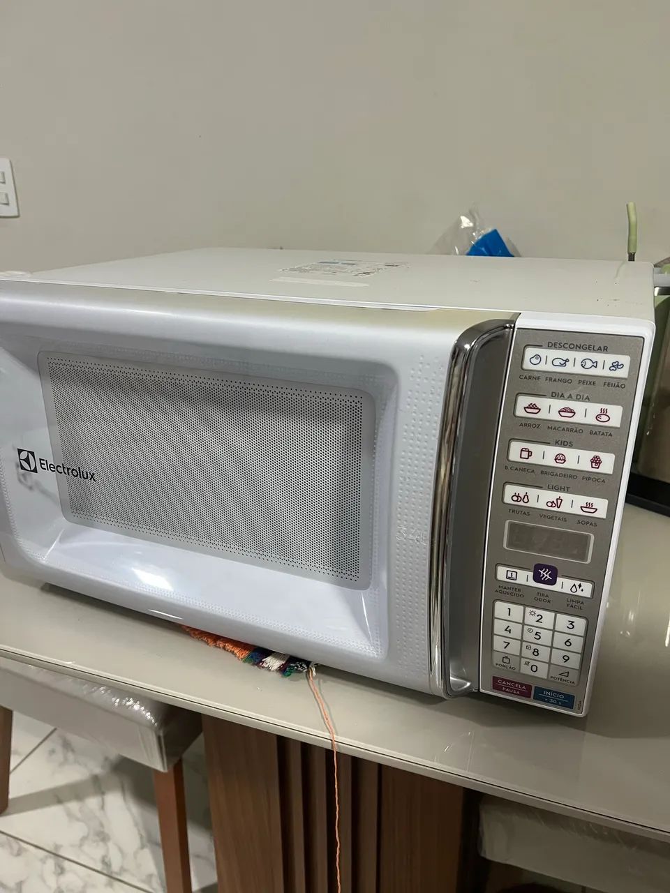 MICROONDAS 34L ELECTROLUX