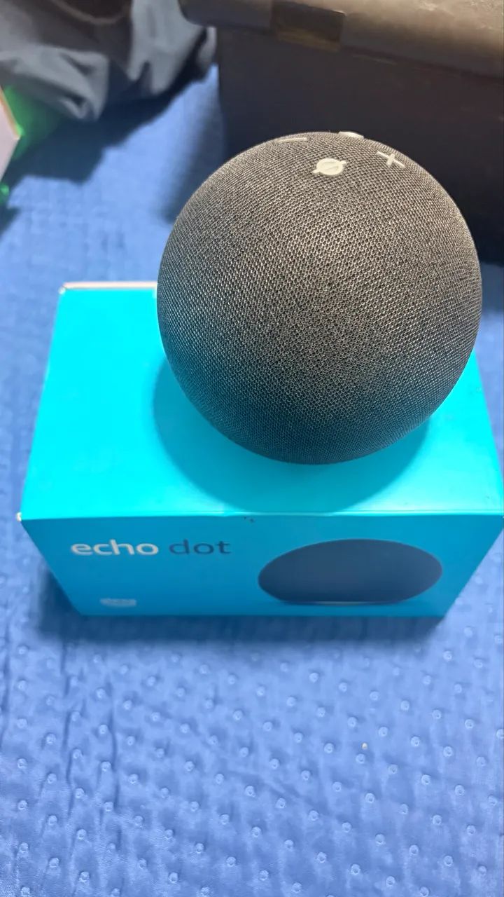 Amazon Echo Dot Echo Dot 4th Gen com assistente virtual Alexa 