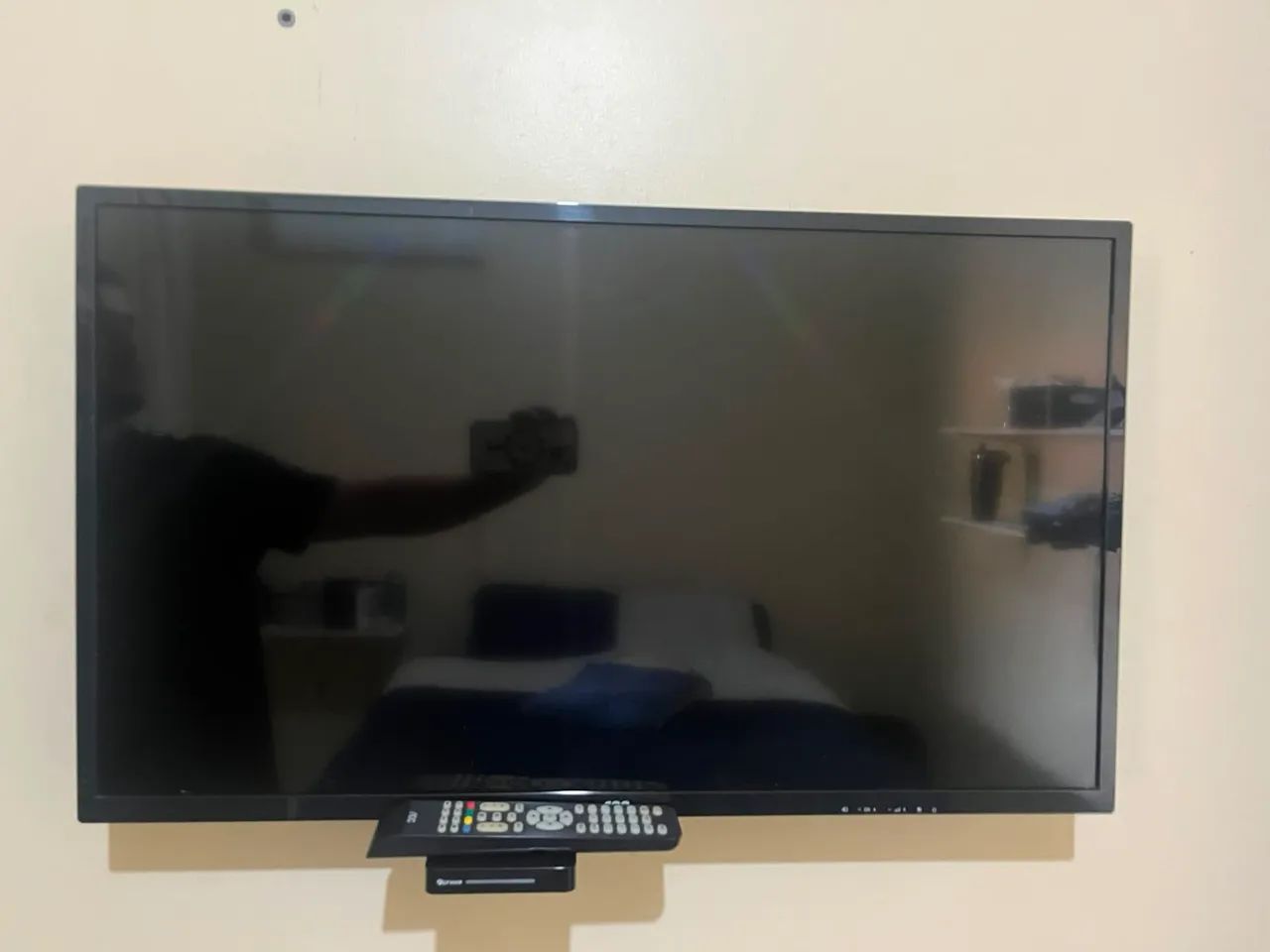 Vendo tv 32 polegadas não e smat 
