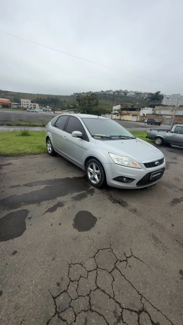 Ford Focus Focus 1.6 S/SE/SE Plus Flex 8V/16V  5p 2011