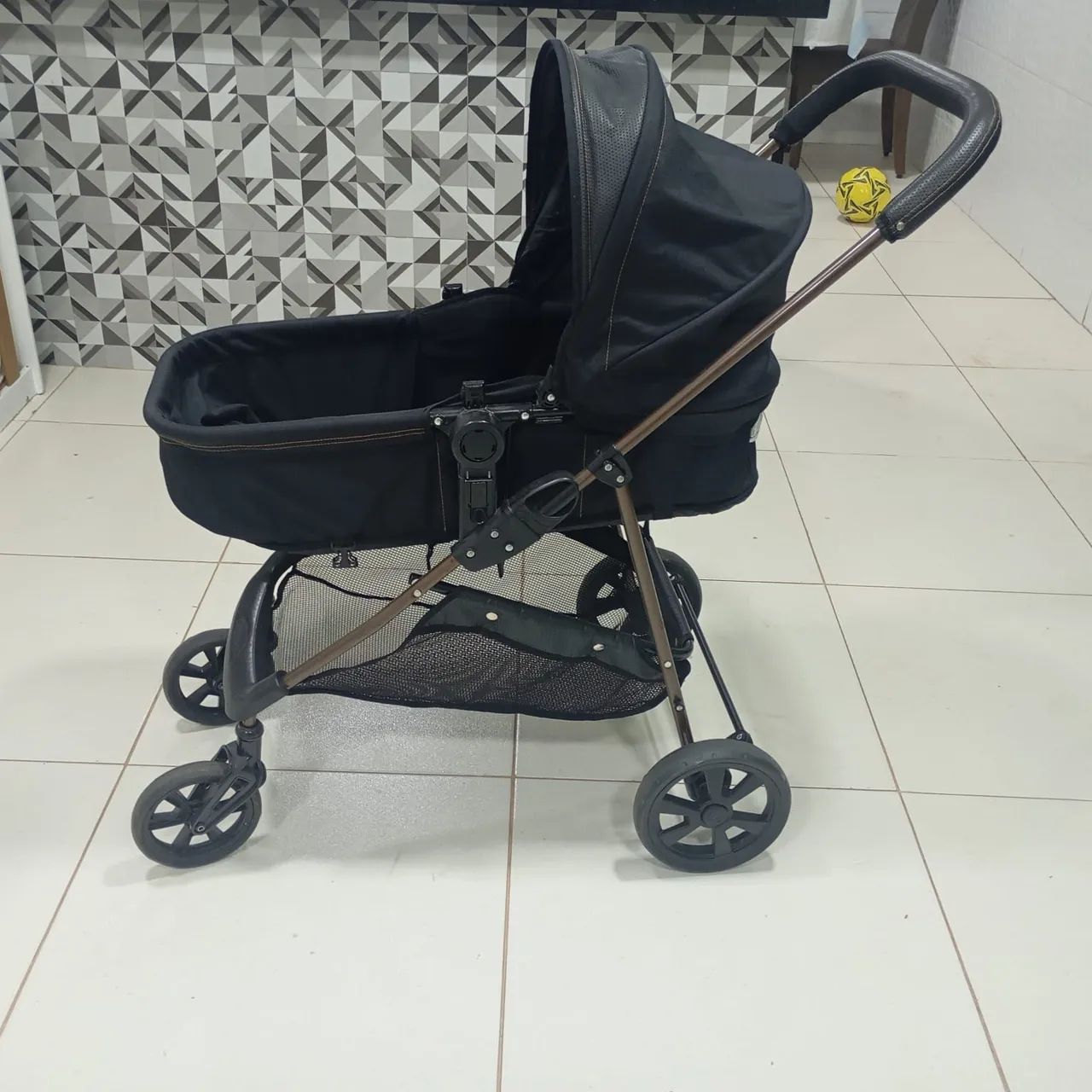 Carrinho com bebê conforto  - Foto 5