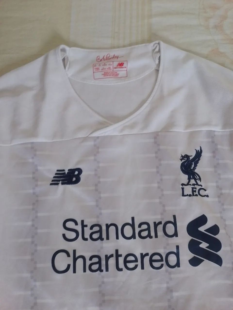 Kit de roupas Adidas Quik silver e camisa do Liverpool  - Foto 2