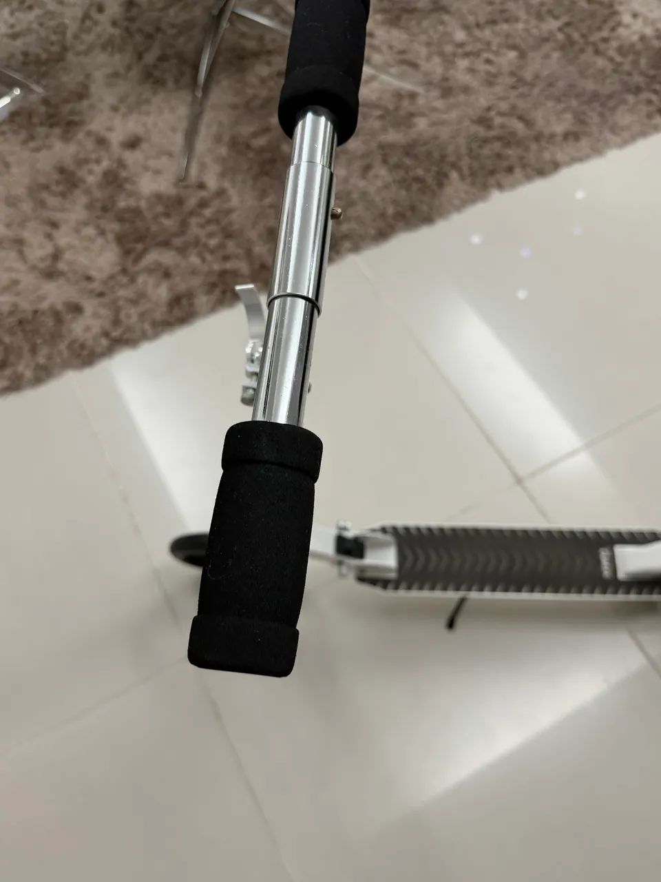 Panite com freio atrás dobrável novo com mochila e saco para guardar - Foto 2