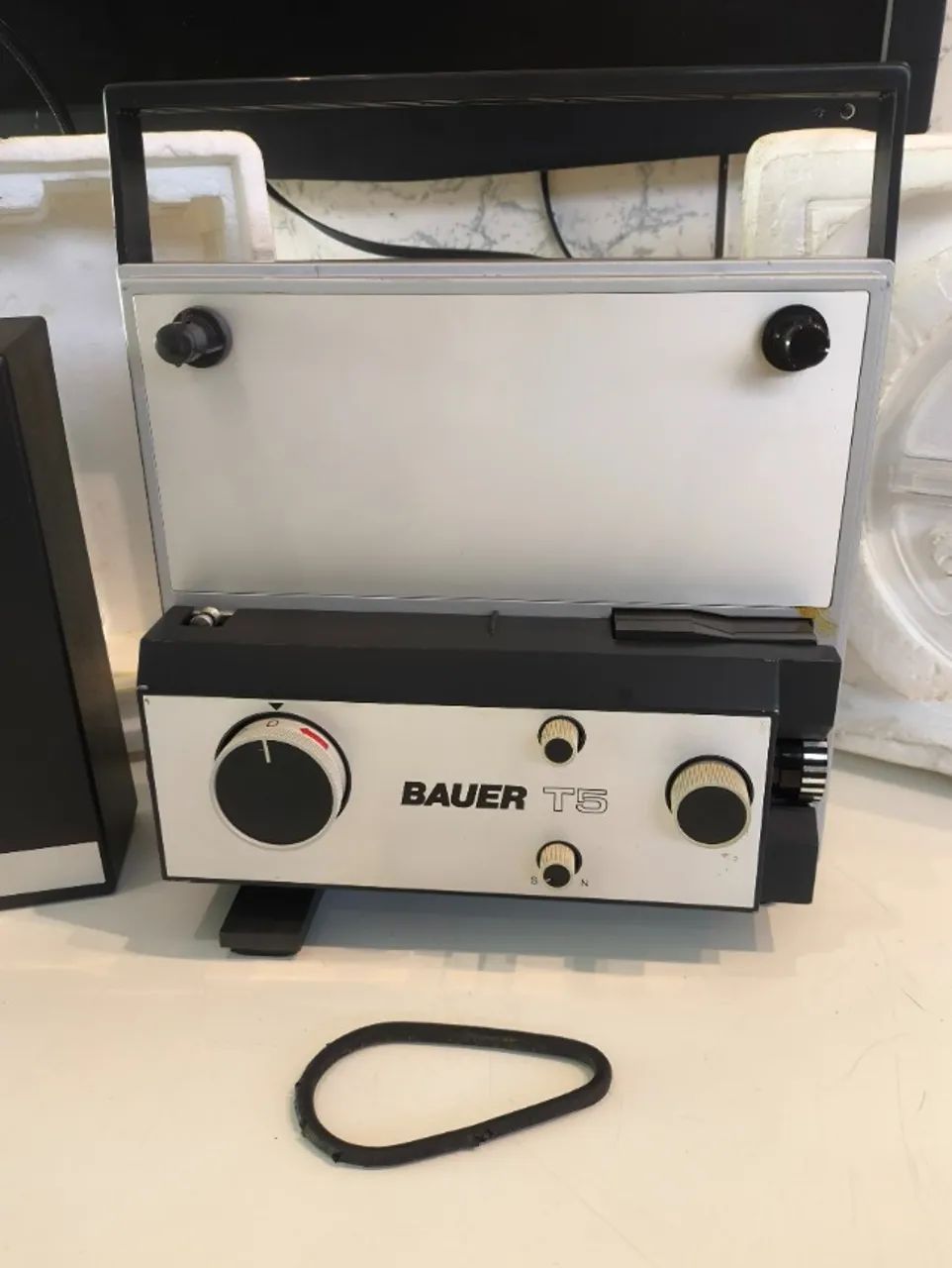 PROJETOR BAUER T5 SUPER 8 - PRECISA DA TROCA DA CORREIA  - Foto 3