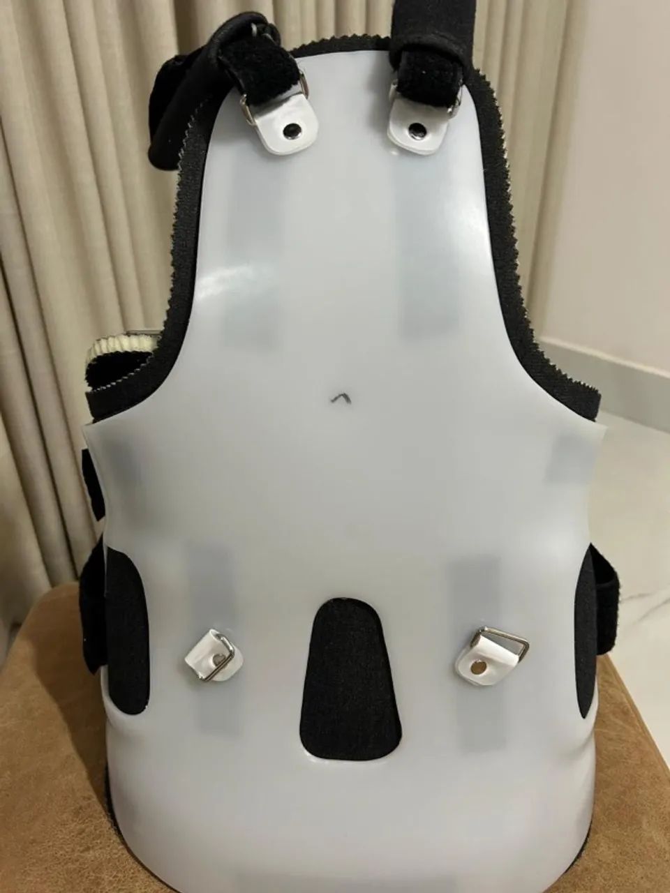 COLETE KNIGHT TAYLOR COM BARRA ANTERIOR -AJUSTAVEL - Foto 2