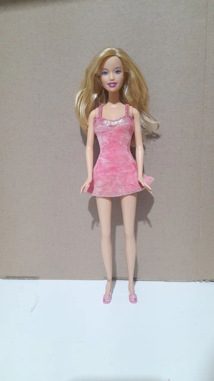 Boneca barbie loira 