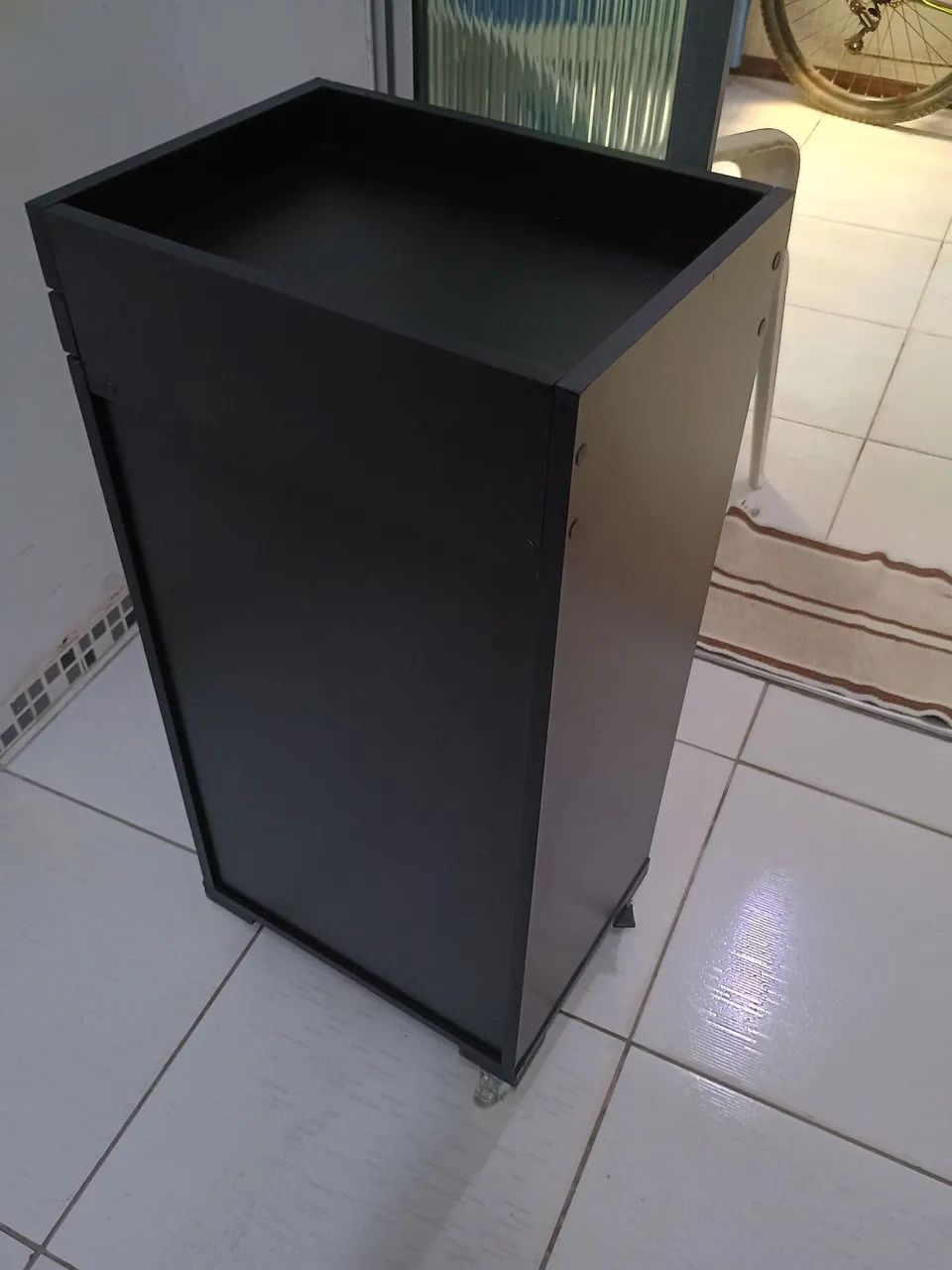 CARRINHO AUXILIAR PARA SALÕES E BARBEARIAS  - Foto 2