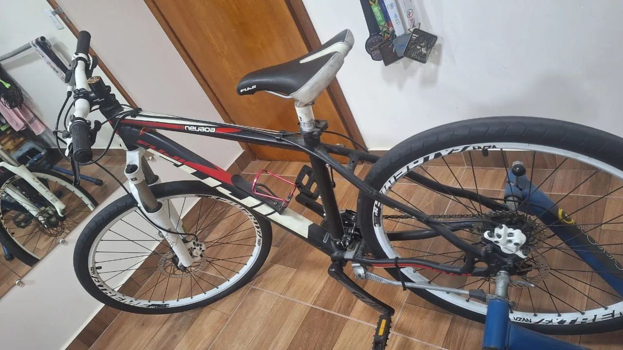 Bicicleta Fuji aro 26 quadro 15 - Foto 3