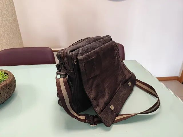 Vendo bolsa de couro - Foto 4