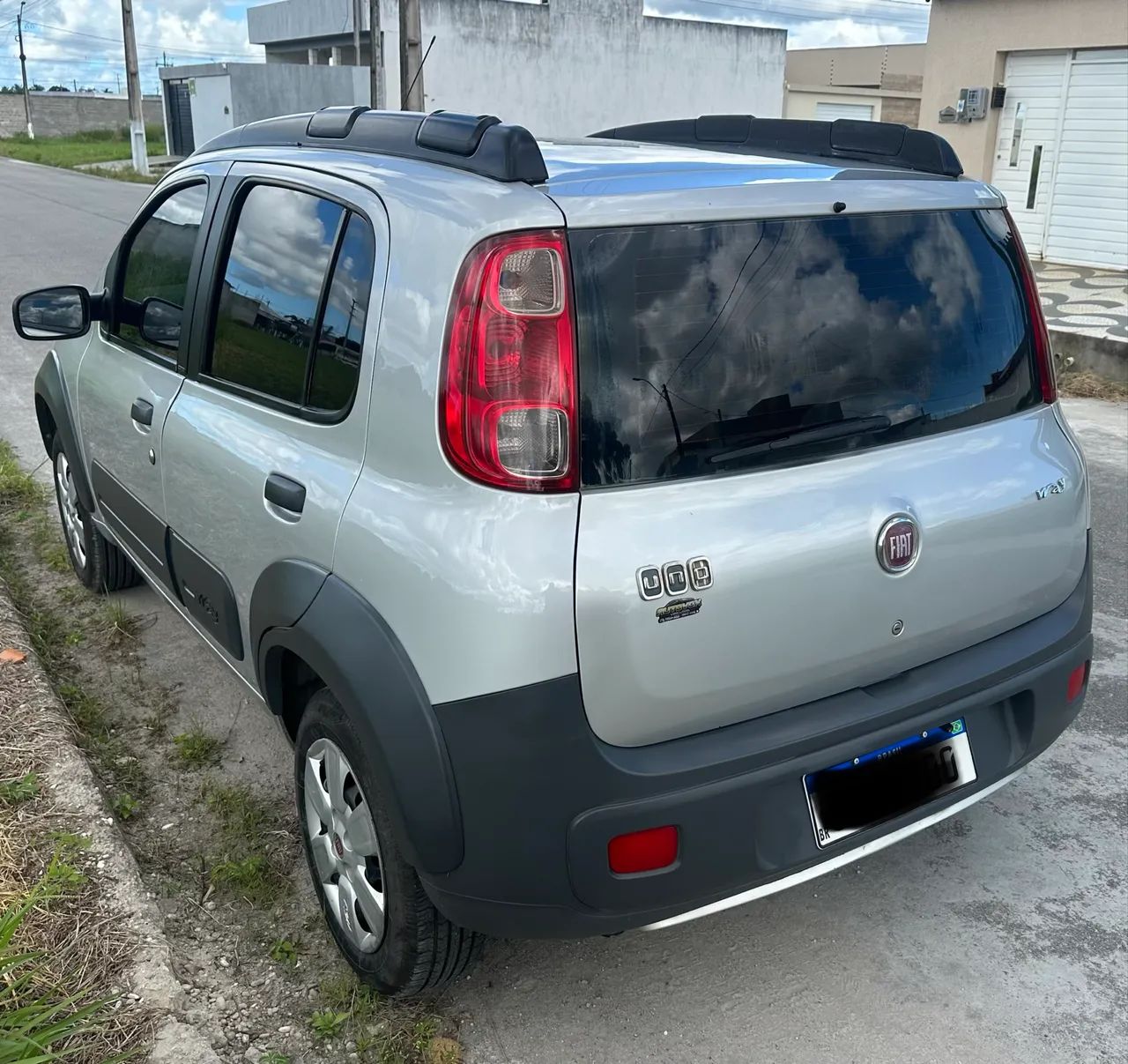 Fiat Uno WAY Celeb. 1.0 EVO Fire Flex 8V 5P 2014 - Foto 4