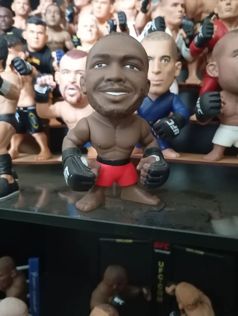 Jon Jones UFC Round 5 Titans 2 Exclusive - Foto 2
