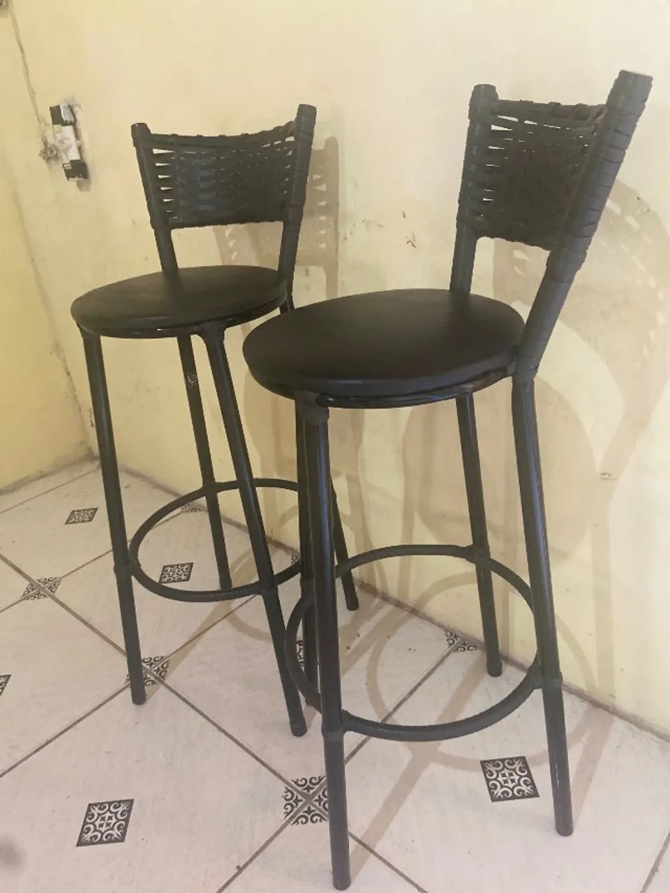 Cadeira alta para bancada  - Foto 5