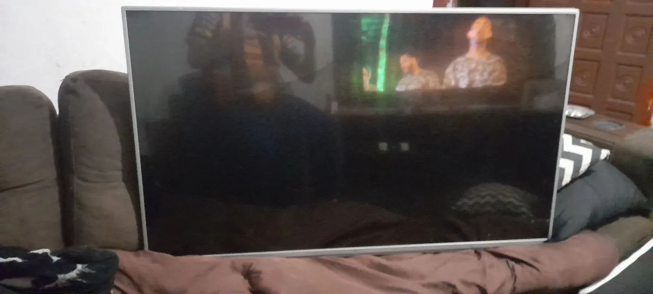 TV LG tela danificada 