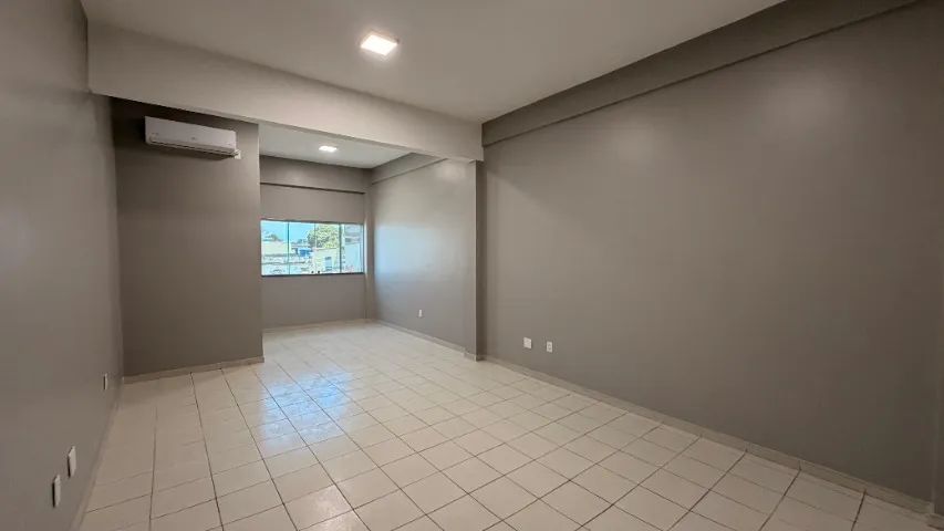 PRÉDIO COMERCIAL NO BAIRRO PRAÇA 14 EM MANAUS, COM 10 SALAS, NOVINHO - Foto 4