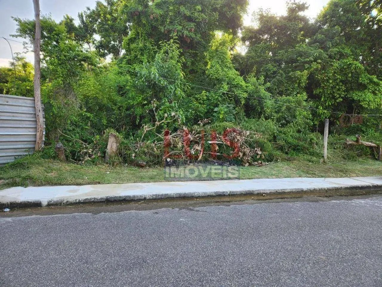 Terreno à venda, 280 m² por R$ 450.000,00 - Itaipu - Niterói/RJ