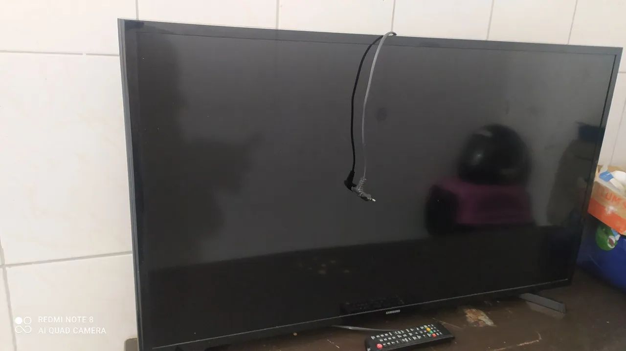 Vende-se Smart TV Samsung 40 polegadas.